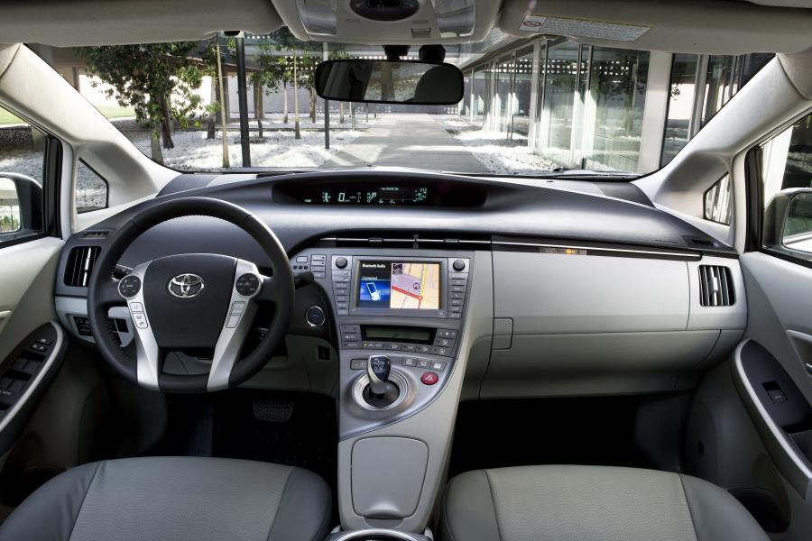  Toyota Prius 2012 года  (фото 20 из 40)